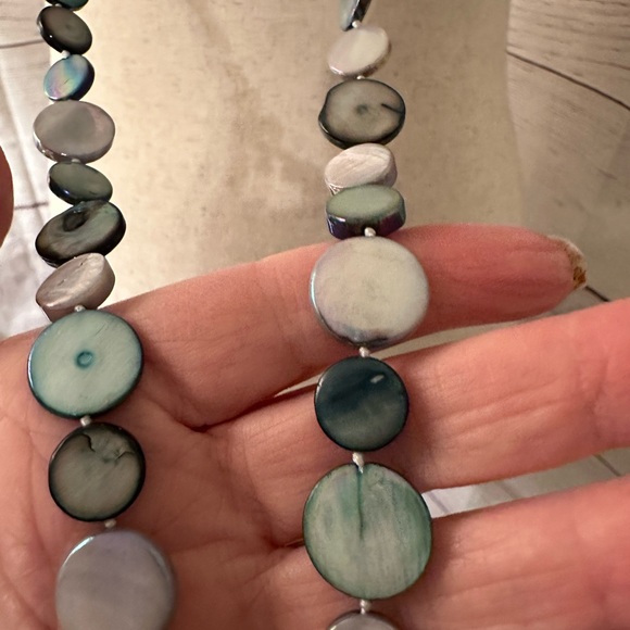 NWT MOTHER OF PEARLS NECKLACE - Picture 10 of 16